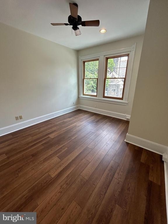 209 Grayling Avenue - Photo 9