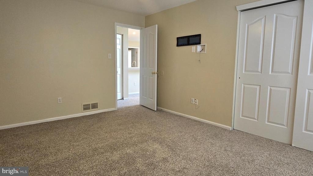 208 Foxmeadow Drive - Photo 18