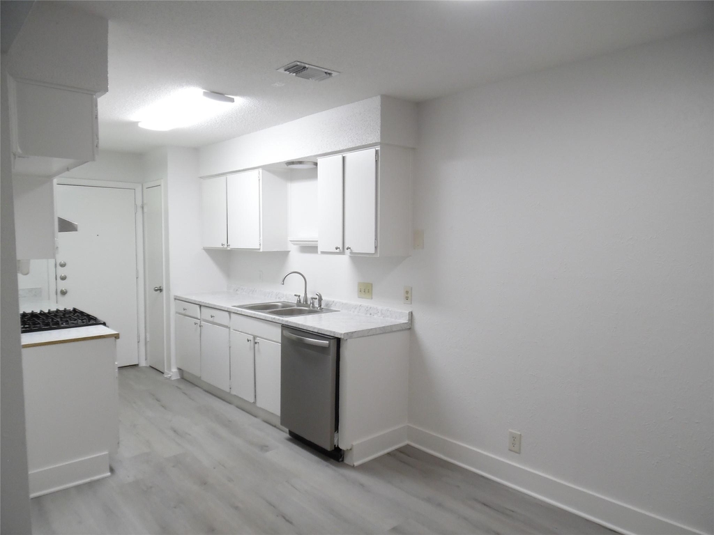 7400 Dixie Dr - Photo 7
