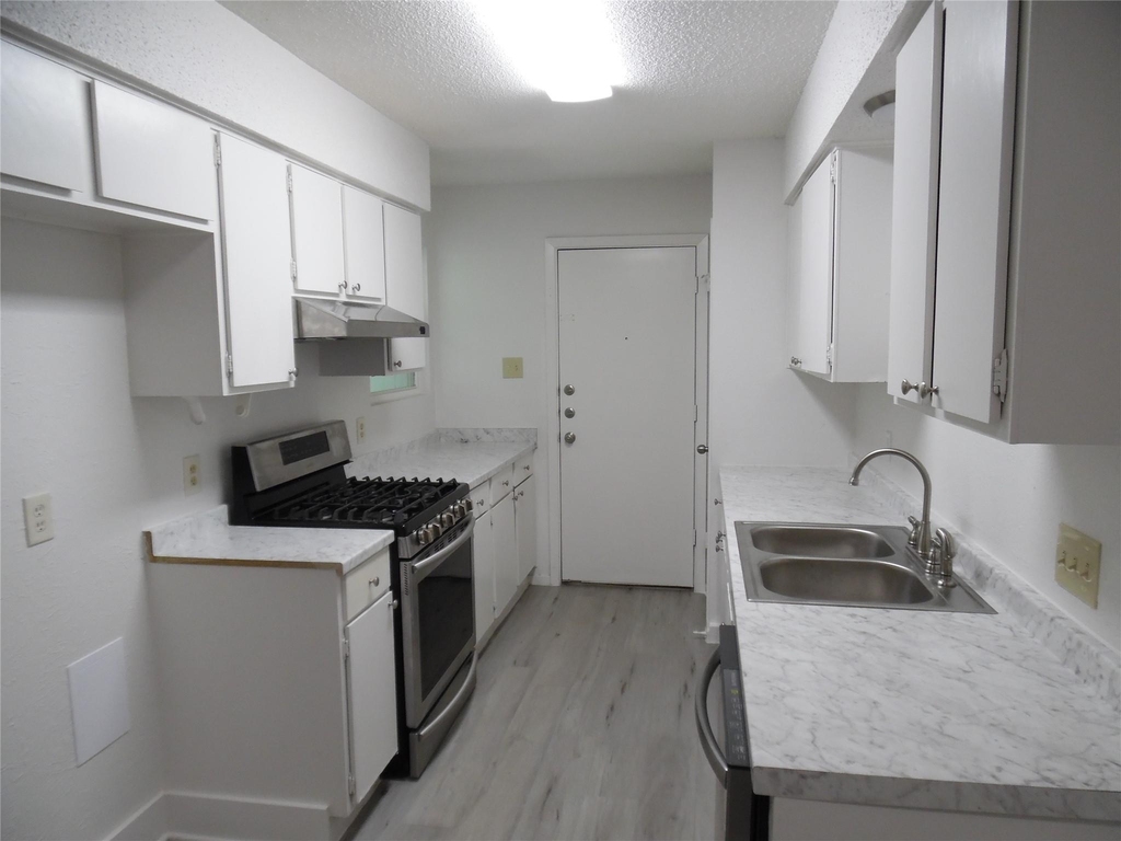 7400 Dixie Dr - Photo 9