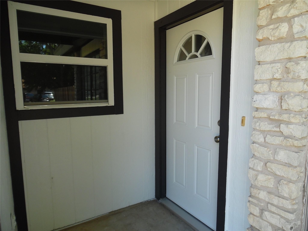 7400 Dixie Dr - Photo 2