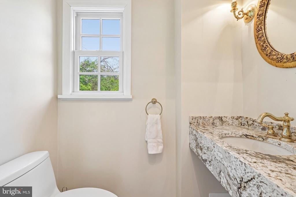 2167 Brunswick Avenue - Photo 15