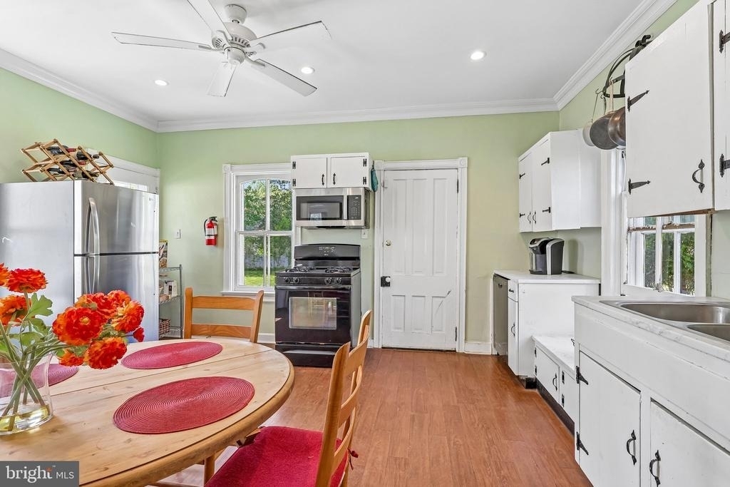 2167 Brunswick Avenue - Photo 10