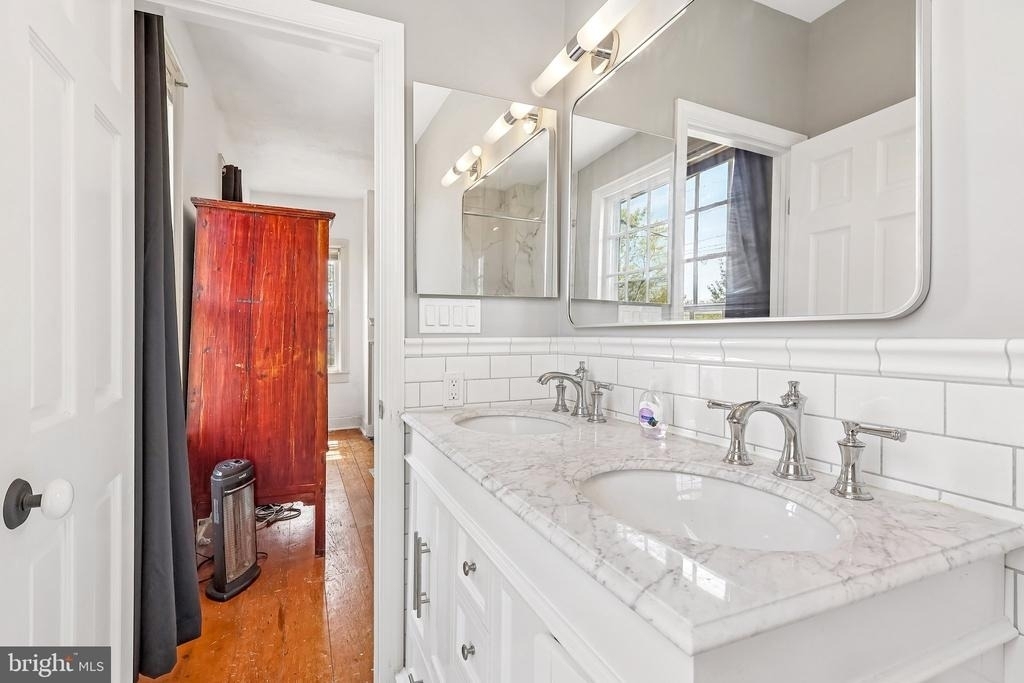 2167 Brunswick Avenue - Photo 24