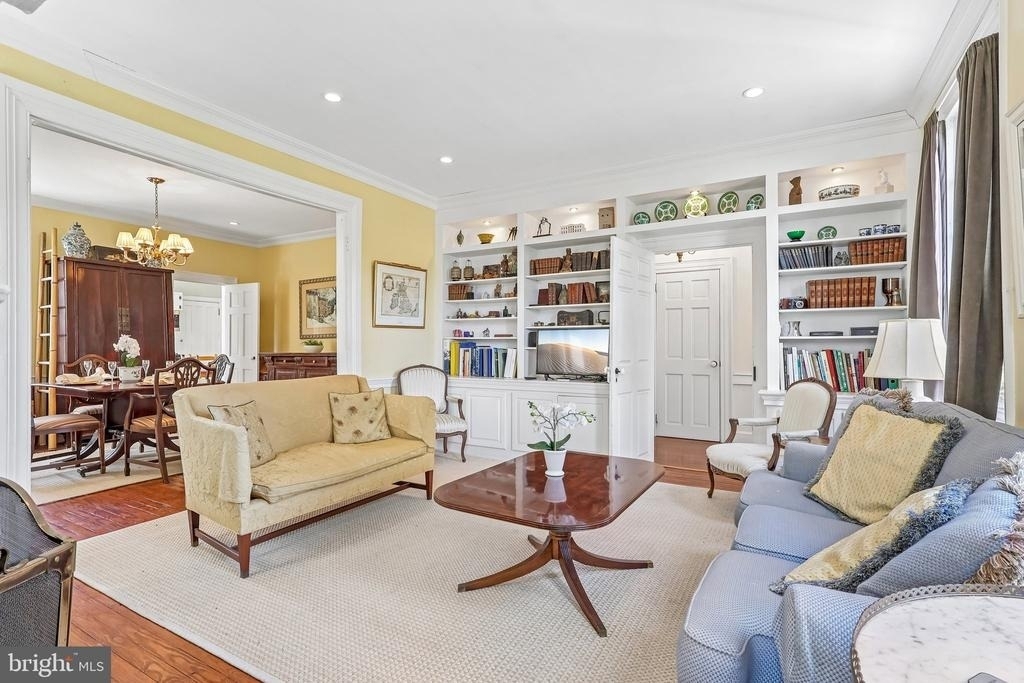 2167 Brunswick Avenue - Photo 7