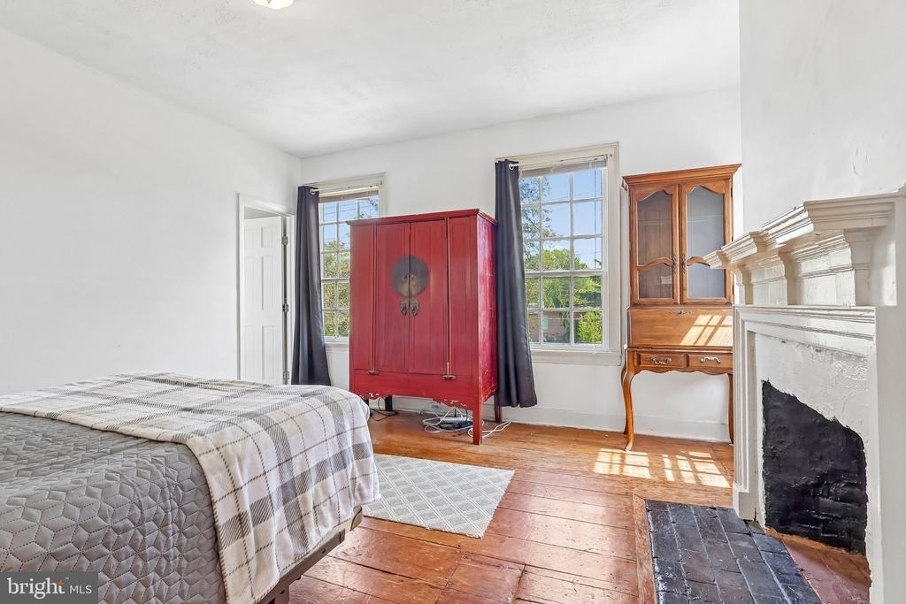 2167 Brunswick Avenue - Photo 19