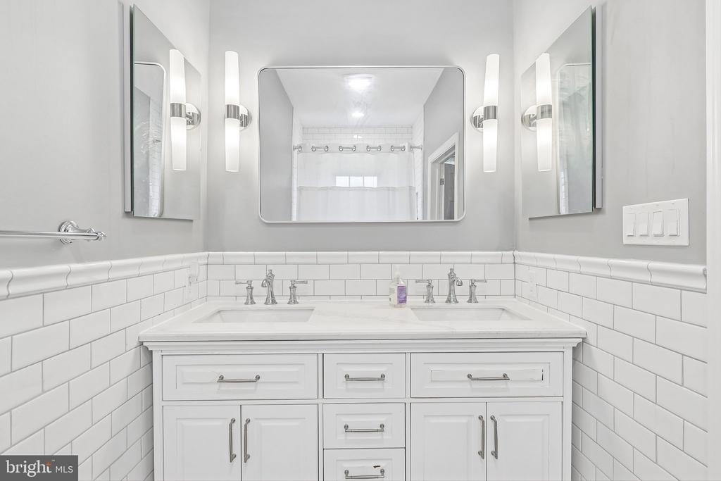 2167 Brunswick Avenue - Photo 29