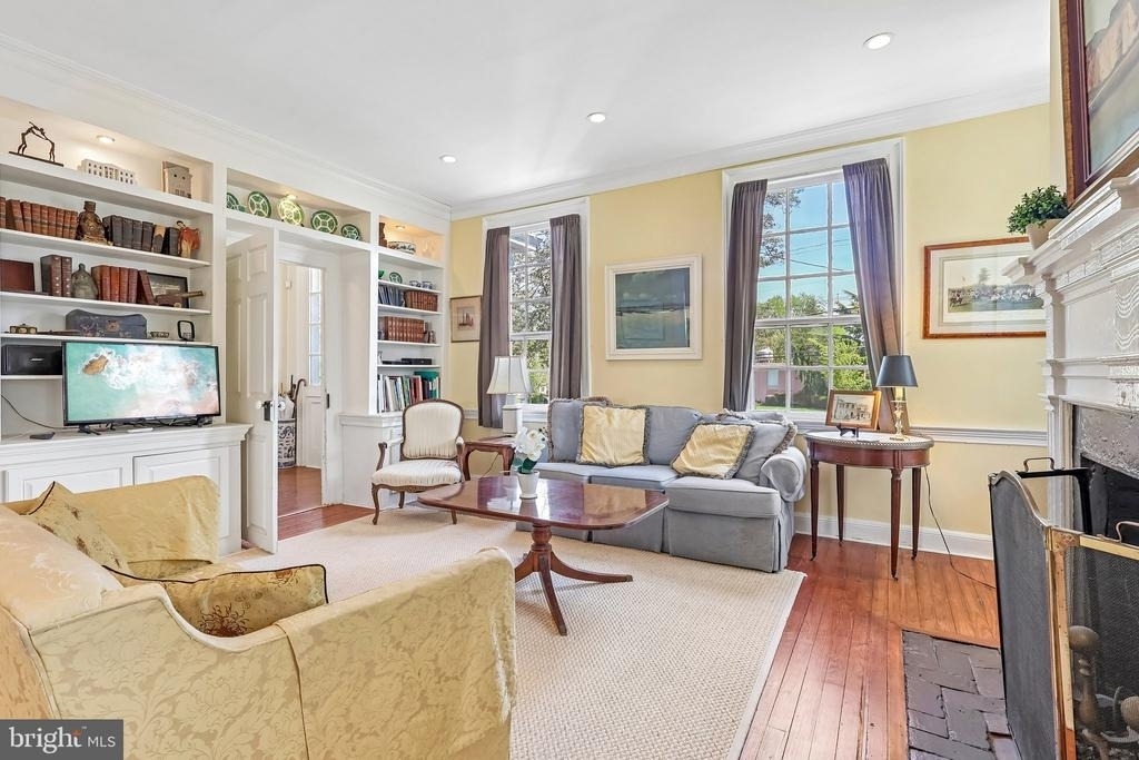 2167 Brunswick Avenue - Photo 5