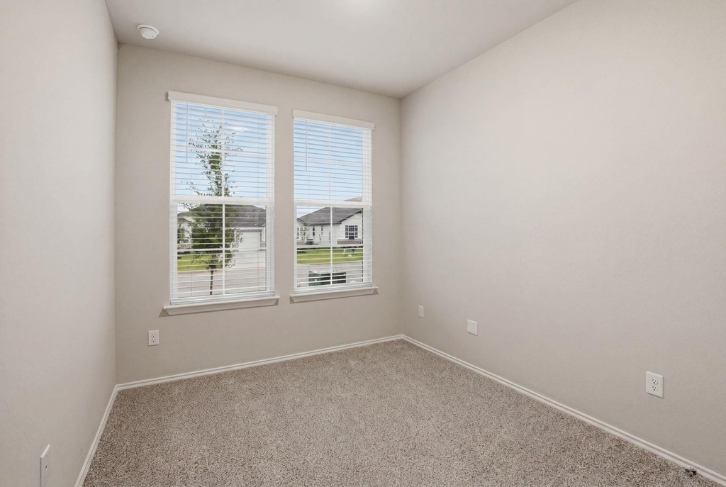 1126 Stone Valley Rd - Photo 7