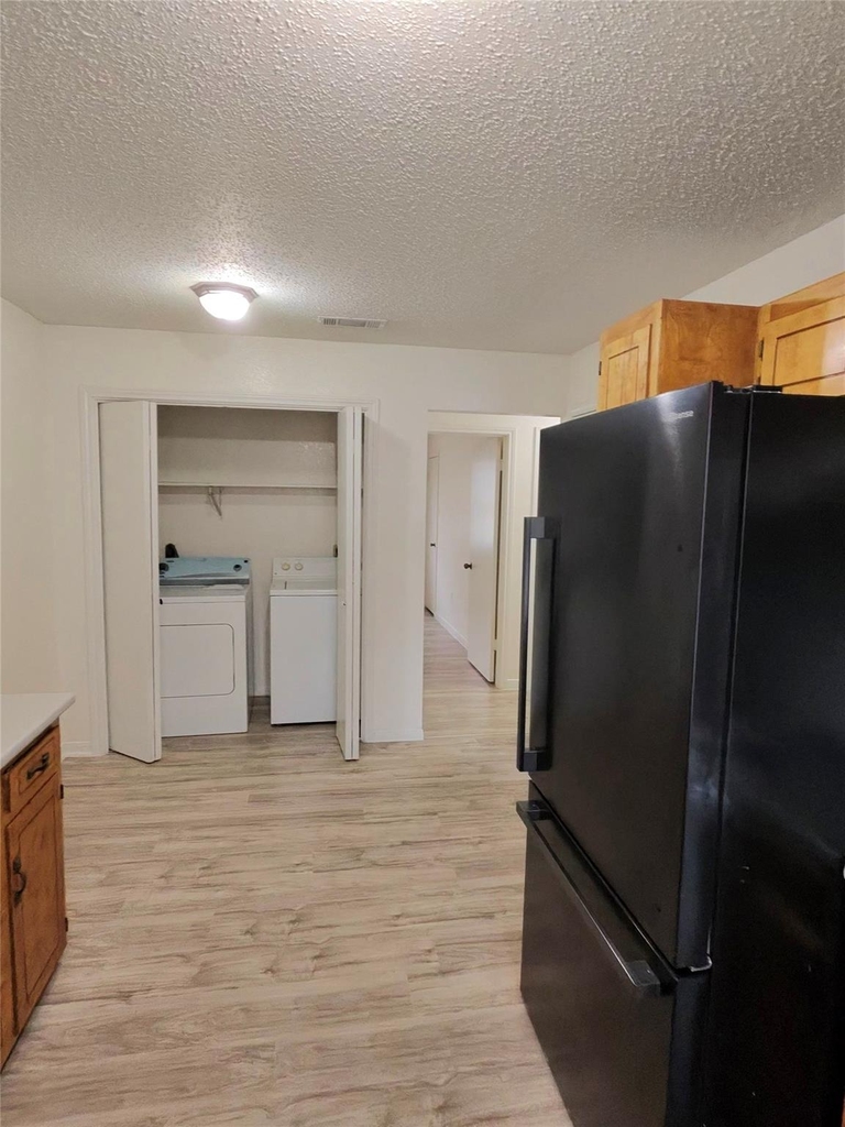 308 Erby Ave - Photo 2