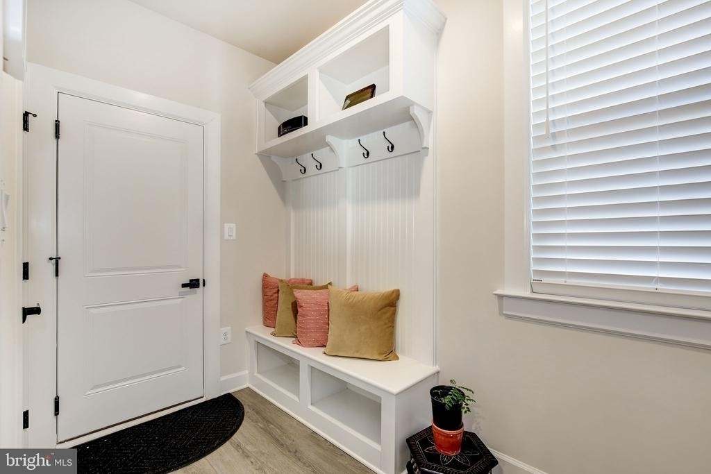6547 Clubhouse Drive - Photo 33