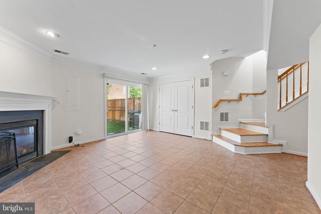 702 Anoosh Court - Photo 4