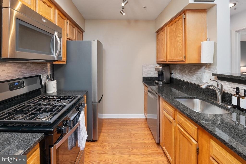 8961 Town Center Circle - Photo 7