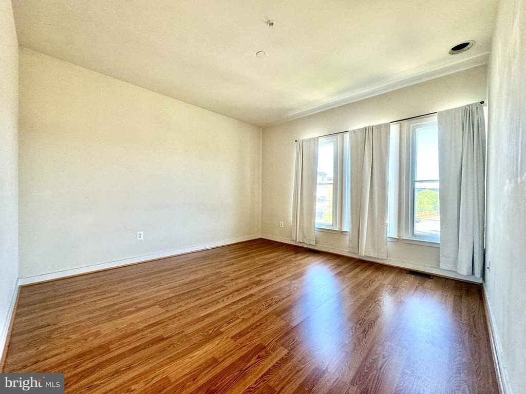 5610 Baltimore Avenue - Photo 13