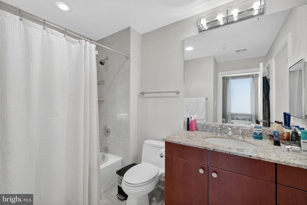 6820 Wisconsin Avenue - Photo 18