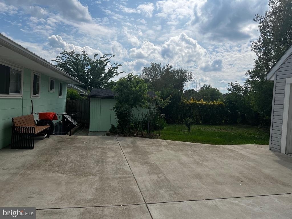 4301 Independence Street - Photo 5
