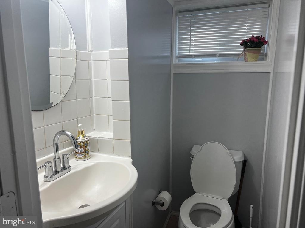 4301 Independence Street - Photo 9