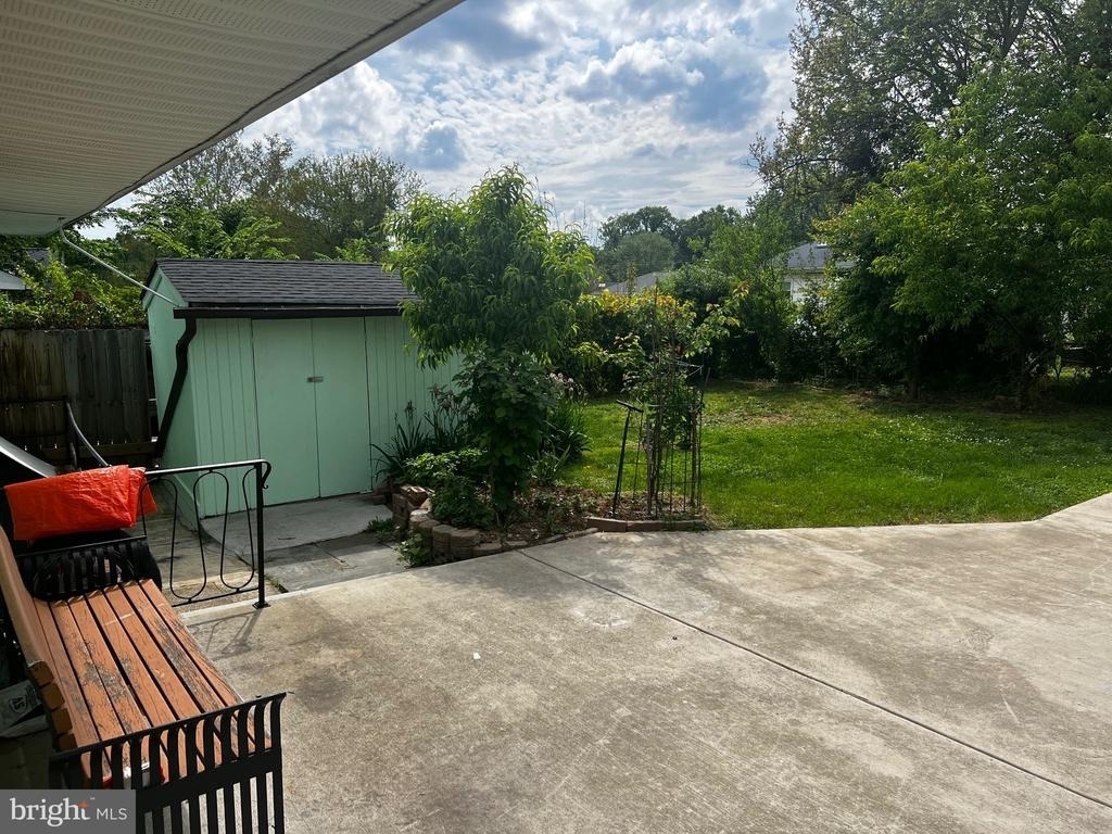 4301 Independence Street - Photo 4