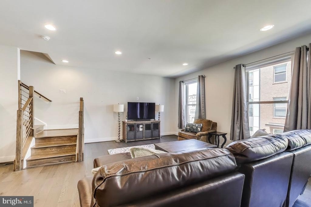 5004 Oakmoore Drive - Photo 11