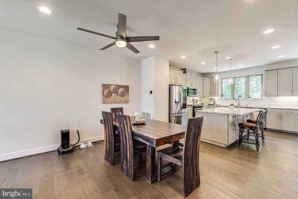 5004 Oakmoore Drive - Photo 4