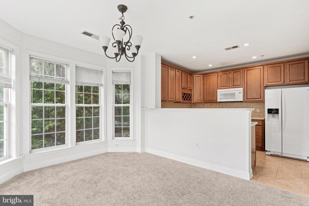 1002 Elmcroft Boulevard - Photo 3