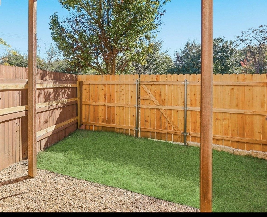 13420 Lyndhurst St - Photo 24