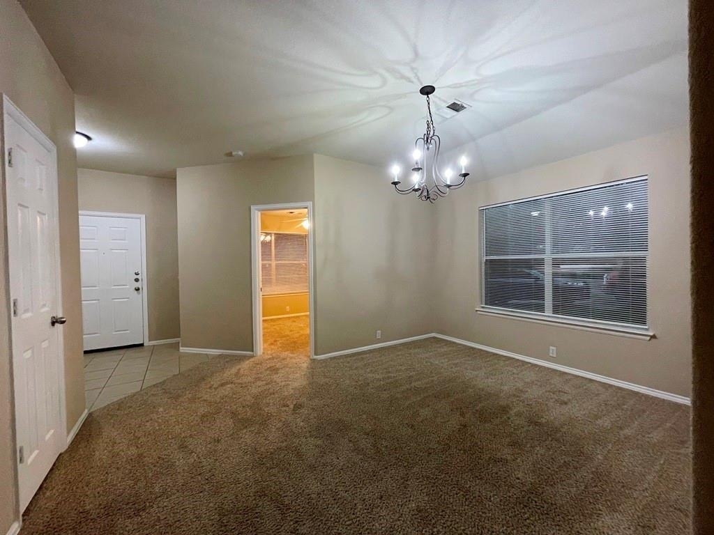 376 Spruce Dr - Photo 2