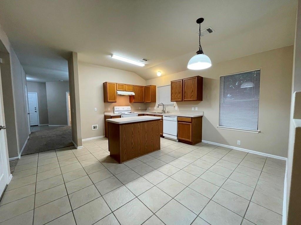 376 Spruce Dr - Photo 4