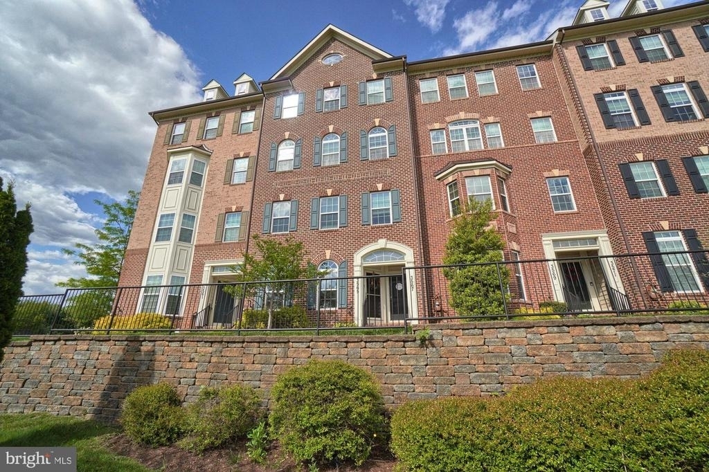 3565 Holborn Place - Photo 1
