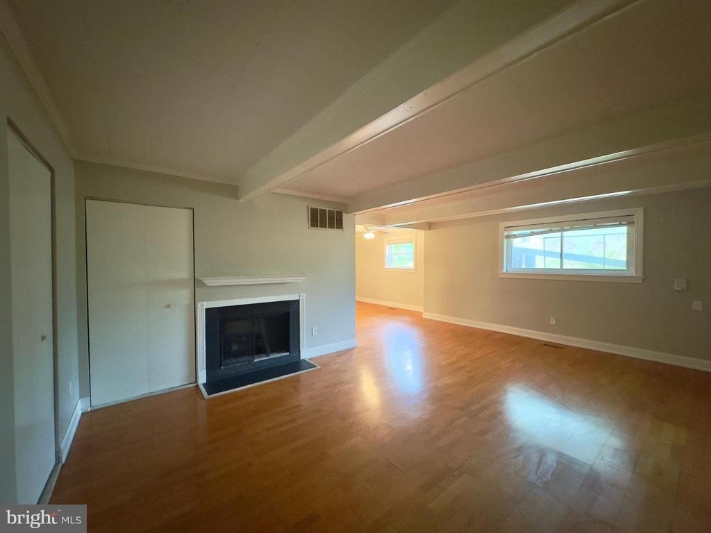 11 Warren Lodge Court - Photo 2