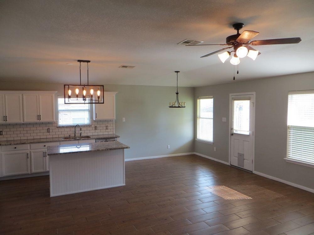 918 W South St - Photo 7