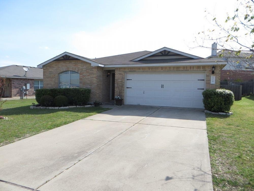 918 W South St - Photo 0
