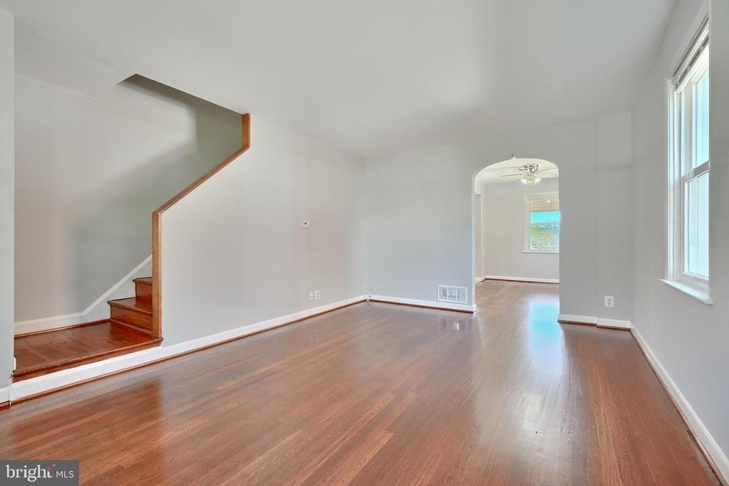 530 47th Street - Photo 4