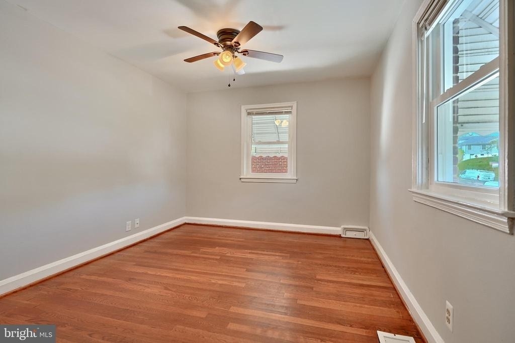 530 47th Street - Photo 18