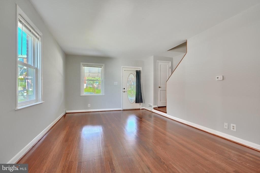 530 47th Street - Photo 6