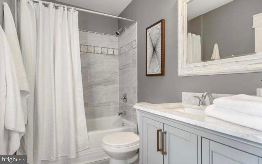 400 S Augusta Avenue - Photo 6