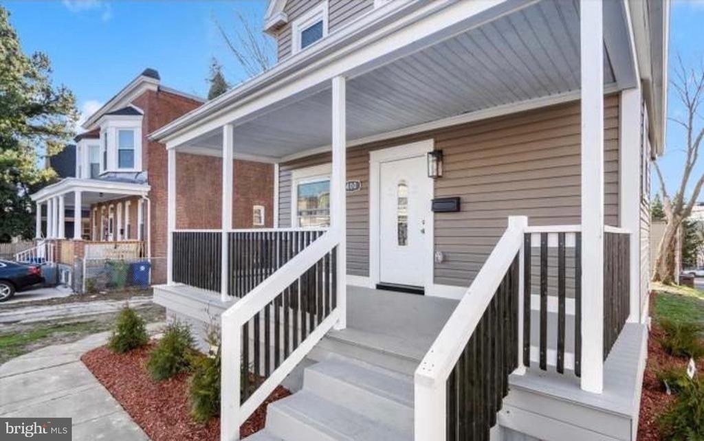 400 S Augusta Avenue - Photo 2