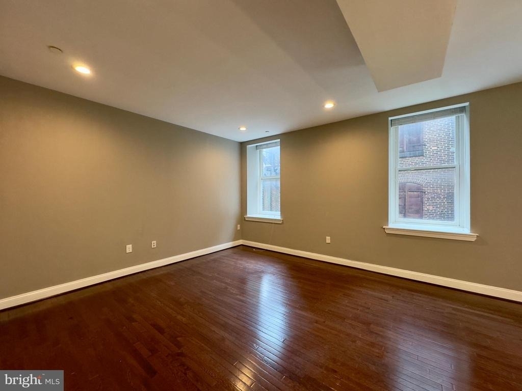 208 E Redwood Street - Photo 7