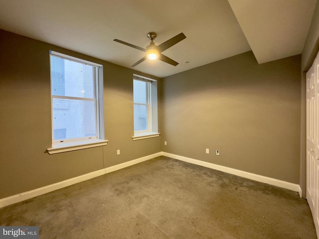 208 E Redwood Street - Photo 4
