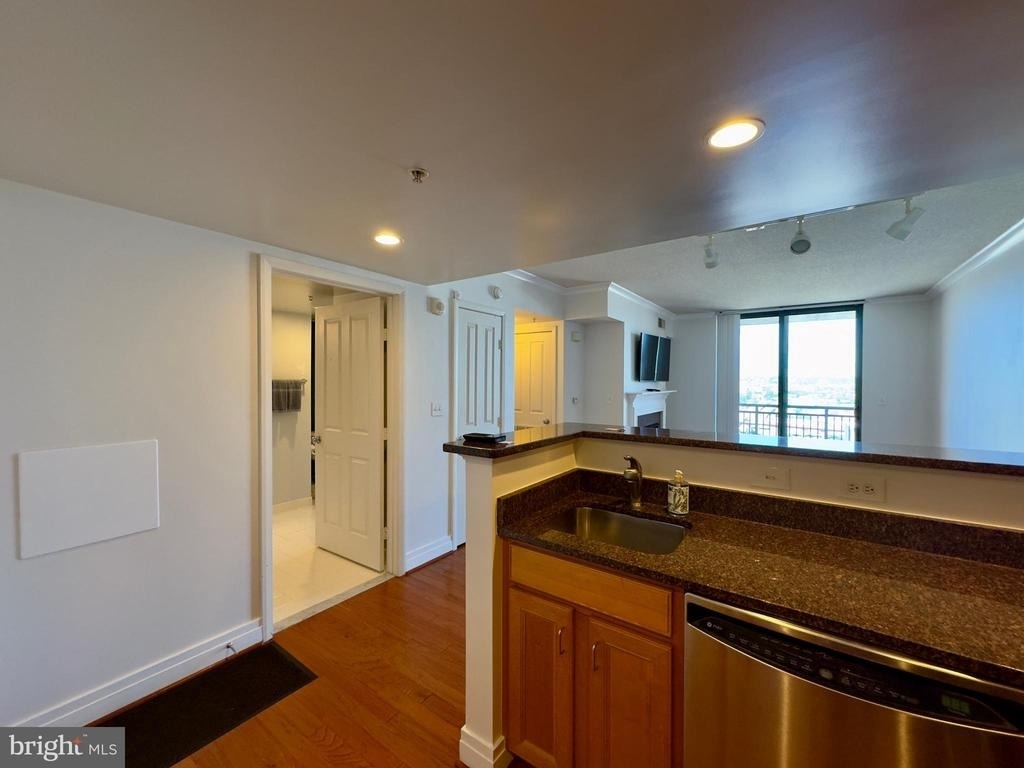 414 Water Street - Photo 5