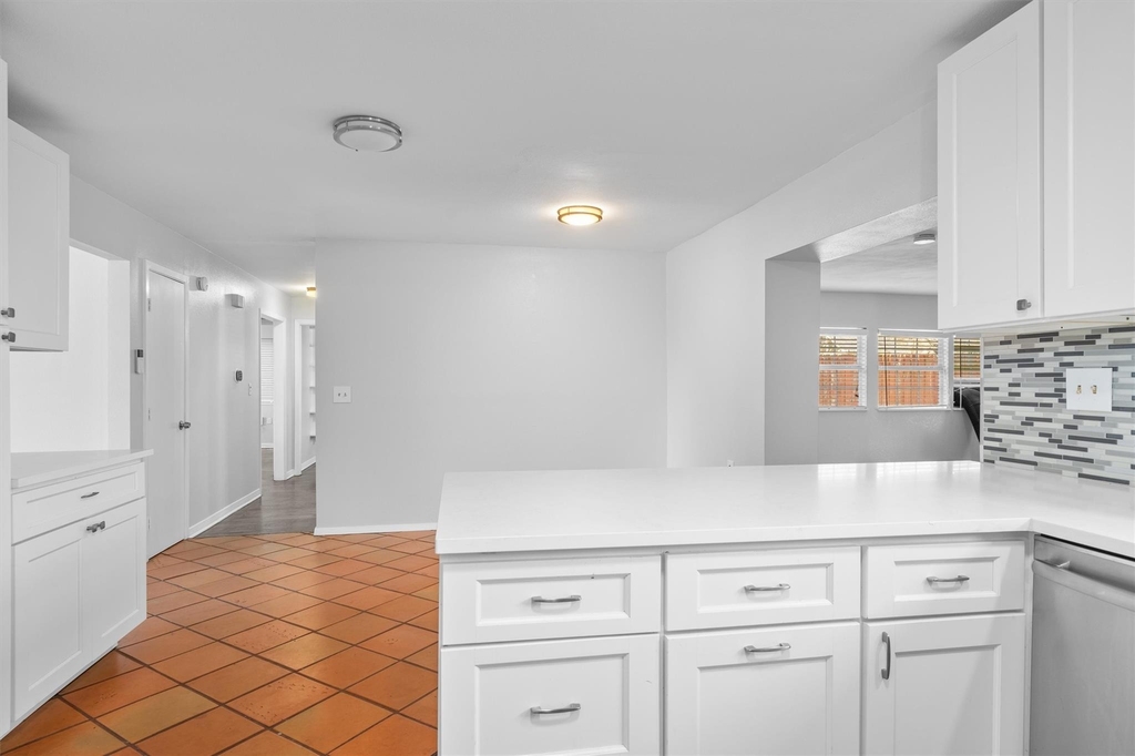 4900 Eastdale Dr - Photo 12