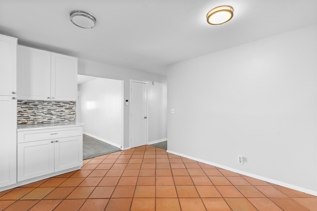 4900 Eastdale Dr - Photo 7