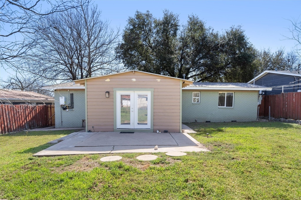 4900 Eastdale Dr - Photo 29