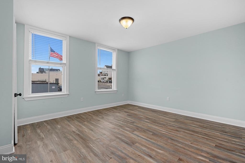 1201 Union Avenue - Photo 2