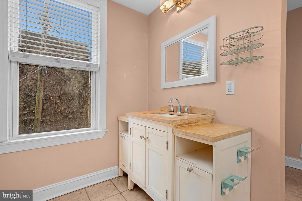 1201 Union Avenue - Photo 4