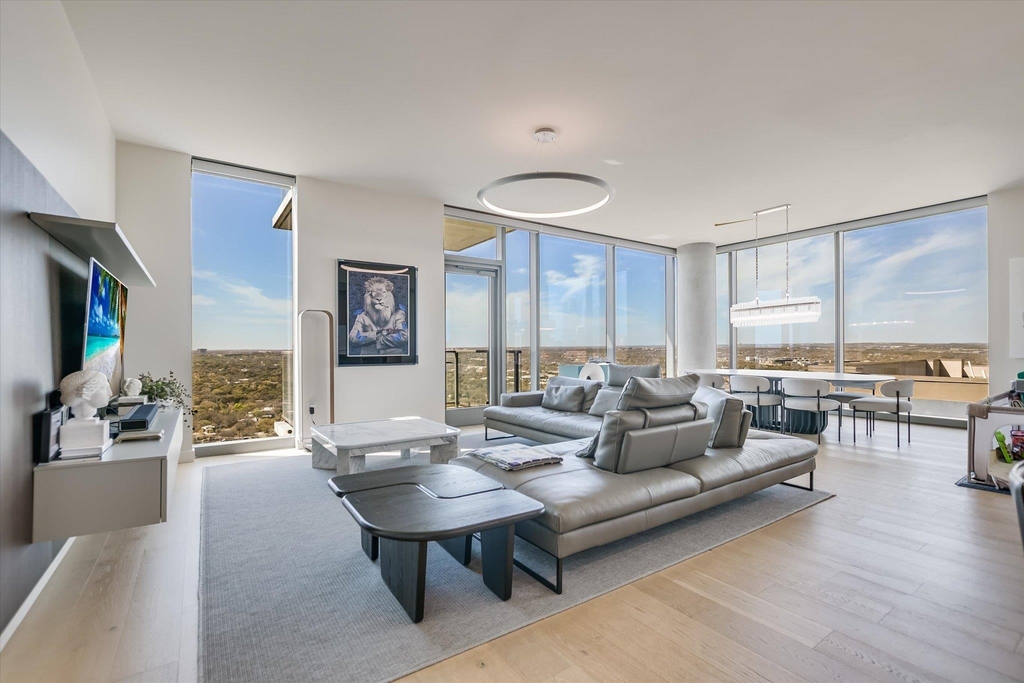 44 East Ave - Photo 0