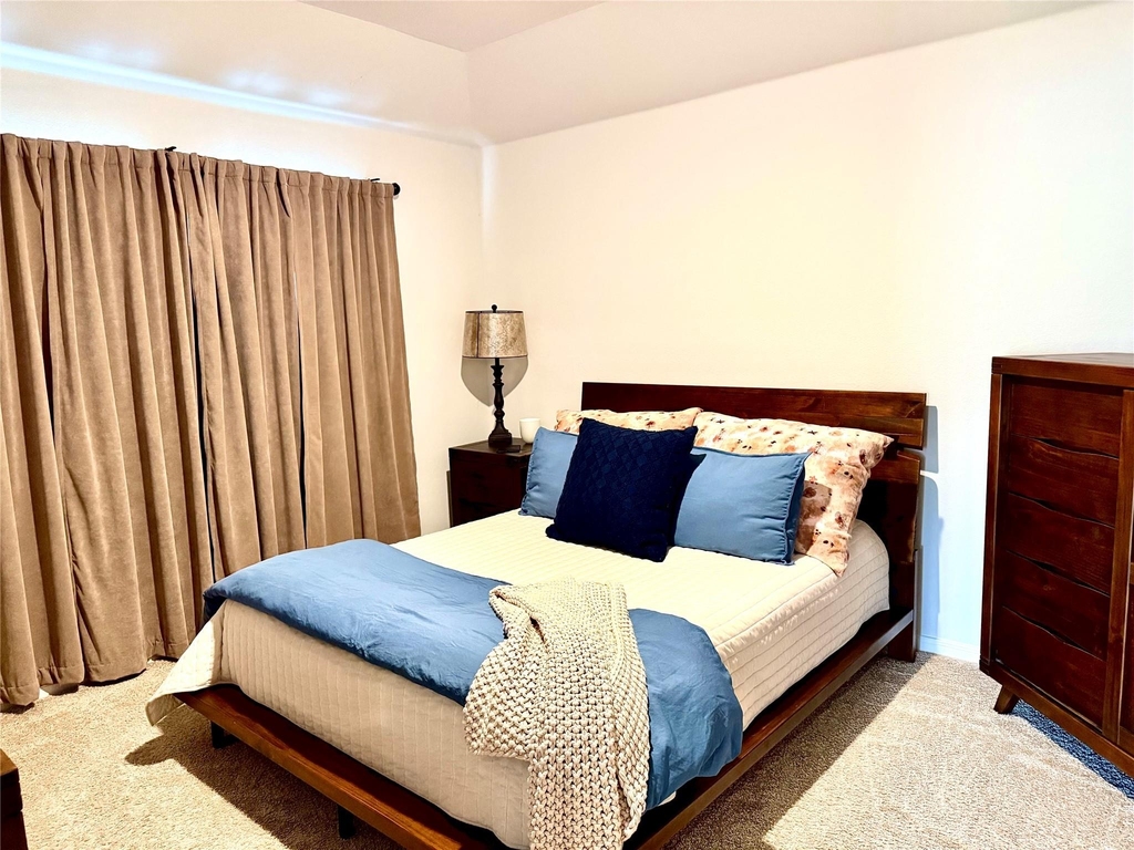 413 Abbey Ln - Photo 6