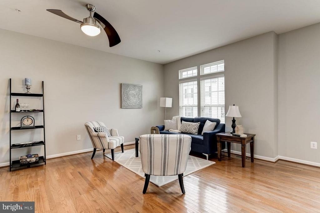 1739 Theale Way - Photo 3