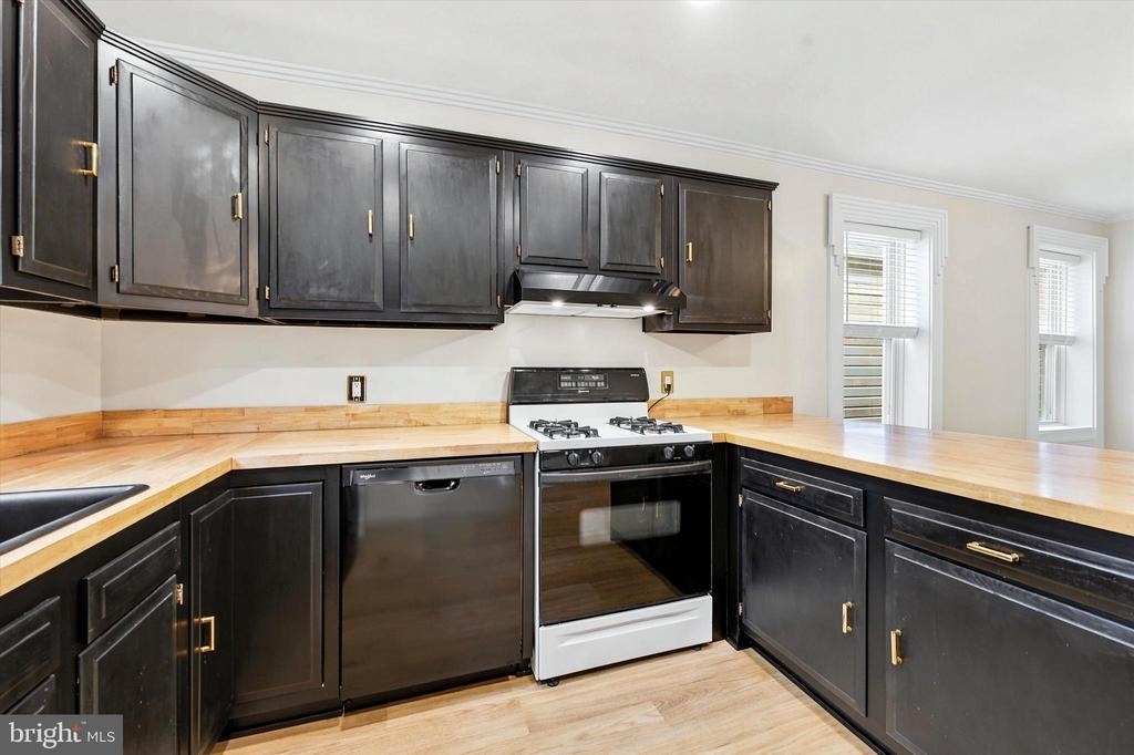 1508 Hancock Street - Photo 4