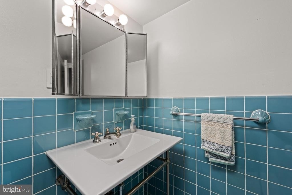 4201 Cathedral Avenue Nw - Photo 21